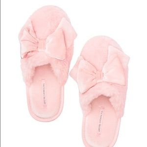 Victoria’s Secret Velvet Bow Slipper - Pink
